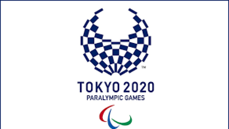 logo officiel des Jeux Paralympiques Tokyo 2020 avec texte et symbole coloré sur fond blanc