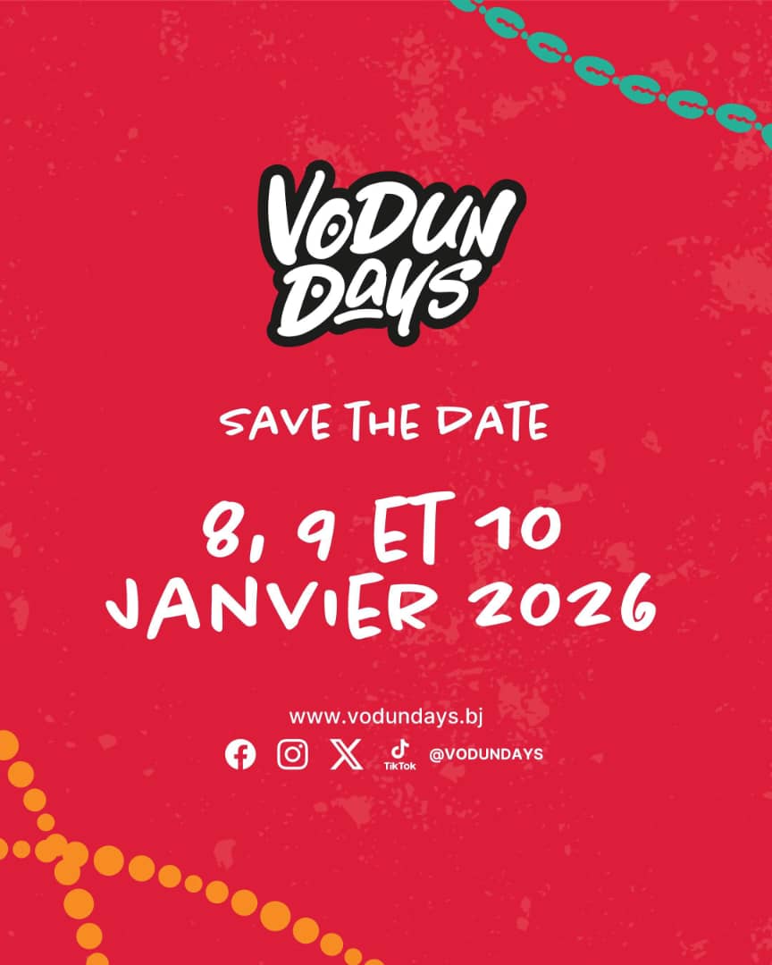 Annonce avec dates 8, 9 et 10 janvier 2026 sur fond rouge avec motifs de perles bleues et jaunes